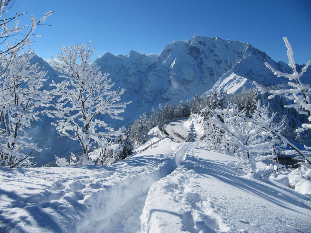 rossfeld-panorama-strasse-home-header-winter-1